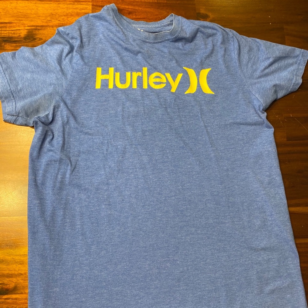 Hurley tshirt